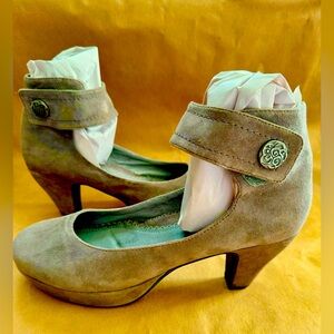 SACHA LONDON -  Anesha Mary Jane  Pumps Grey Kid Suede Women Sz 9.5 NWOB